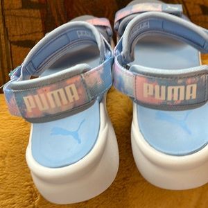 Puma  Daydream adjustable sandal. New/ never worn